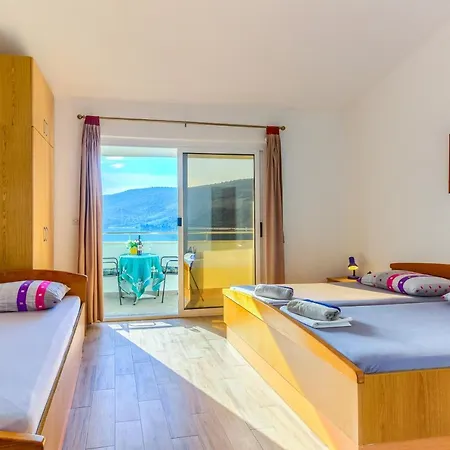 アパート Drago マリナ