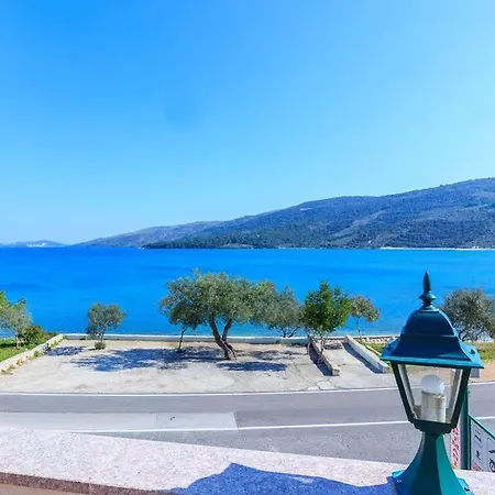 Drago アパート マリナ