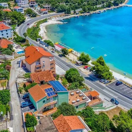 アパート Drago *